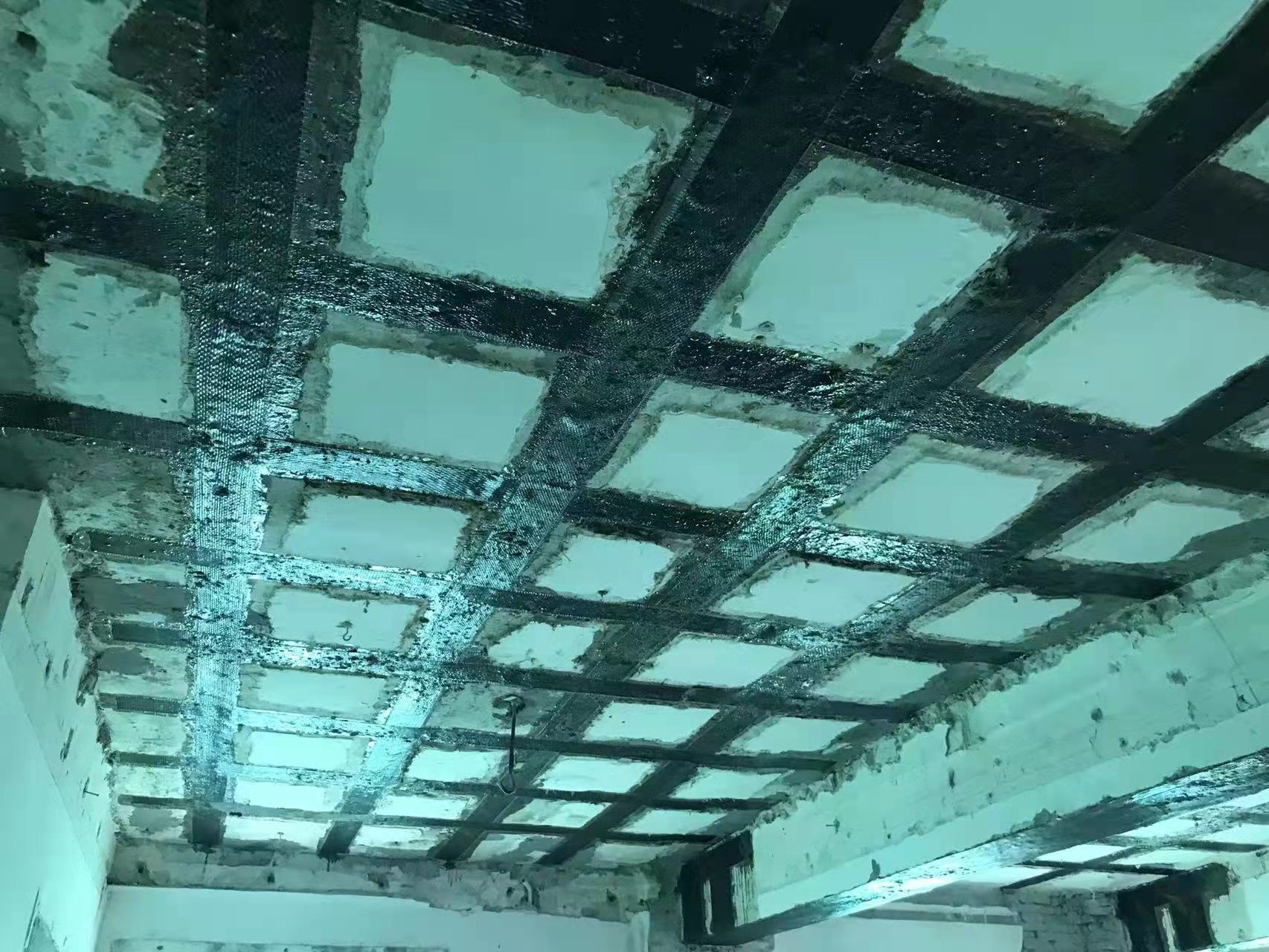 皂市镇粘碳纤维布施工工艺